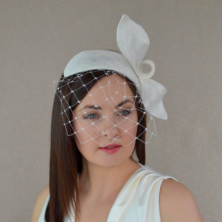 LOLA – Ivory Sinamay Straw Fascinator with Birdcage Veil – RUBINA Millinery